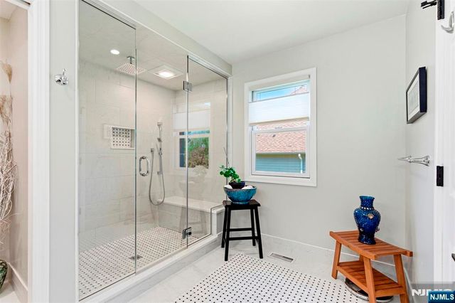 14 Wentworth Court, Hamburg, NJ 07419