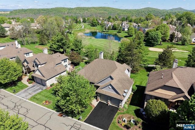 14 Wentworth Court, Hamburg, NJ 07419