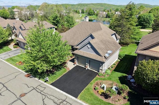 14 Wentworth Court, Hamburg, NJ 07419