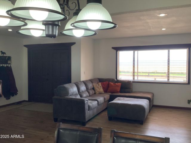 3607 E MULE DEER Road, Pearce, AZ 85625