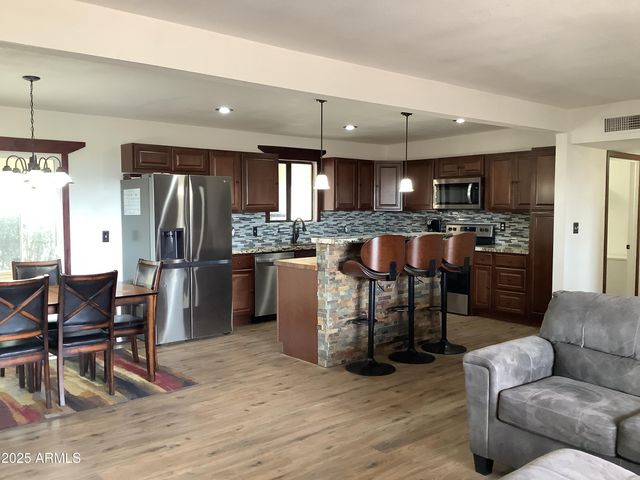 3607 E MULE DEER Road, Pearce, AZ 85625