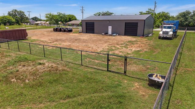 3718 County Road 801, Cleburne, TX 76031