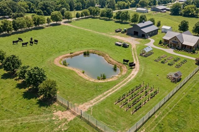 3718 County Road 801, Cleburne, TX 76031