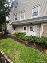 24 Prestwick Way, Edison, NJ 08820