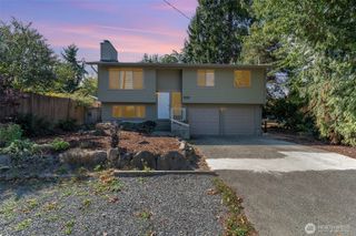 9215 Evanston Avenue N, Seattle, WA 98103