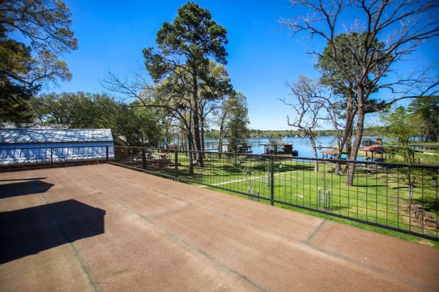 160 Dailey Road, Crockett, TX 75835