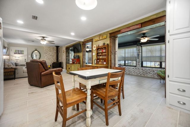 160 Dailey Road, Crockett, TX 75835