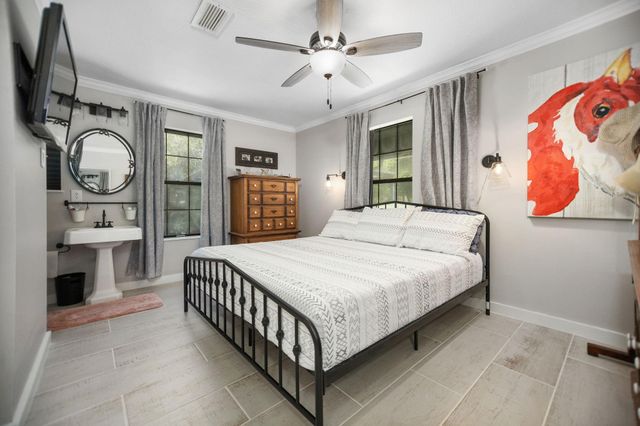 160 Dailey Road, Crockett, TX 75835