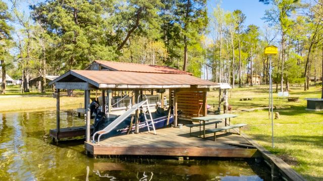 160 Dailey Road, Crockett, TX 75835