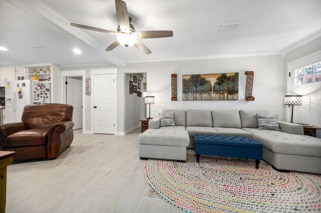 160 Dailey Road, Crockett, TX 75835