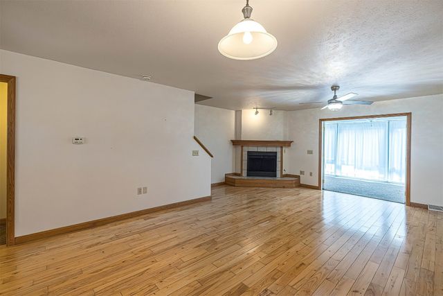 4131 WOOD HILLS Drive, Erie, PA 16502