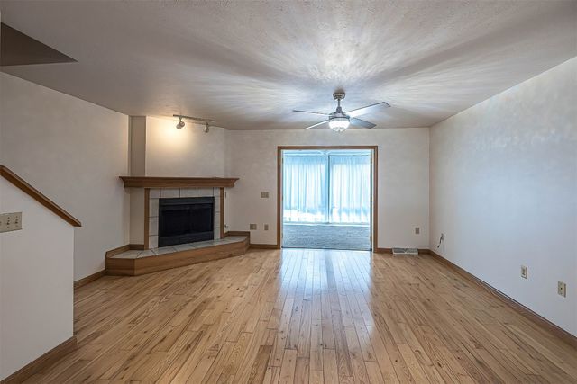 4131 WOOD HILLS Drive, Erie, PA 16502