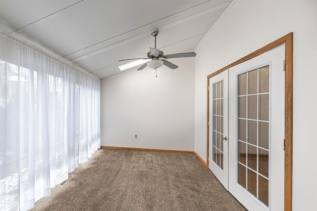 4131 WOOD HILLS Drive, Erie, PA 16502