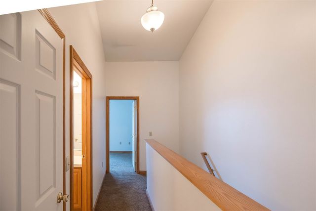 4131 WOOD HILLS Drive, Erie, PA 16502