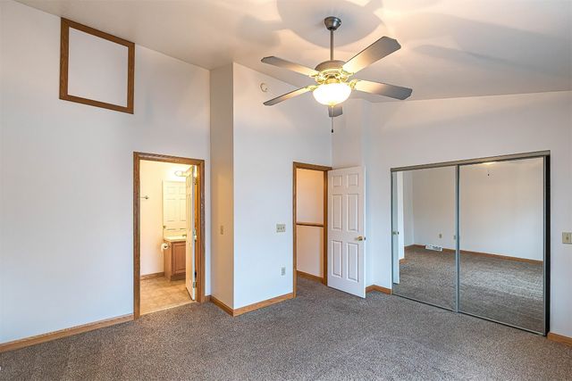 4131 WOOD HILLS Drive, Erie, PA 16502