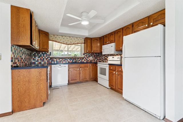 12017 N Morgan Road, Yukon, OK 73099