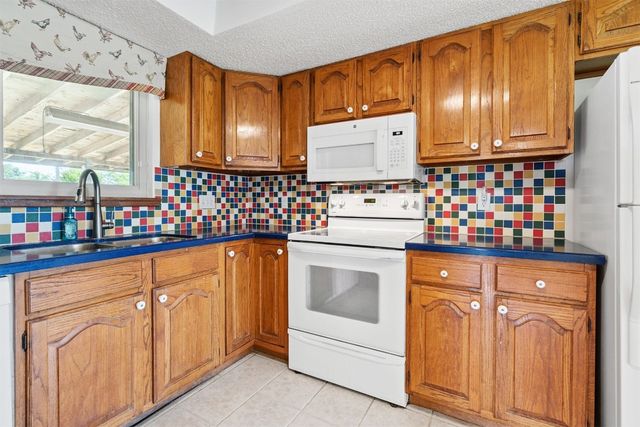 12017 N Morgan Road, Yukon, OK 73099