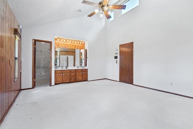 12017 N Morgan Road, Yukon, OK 73099