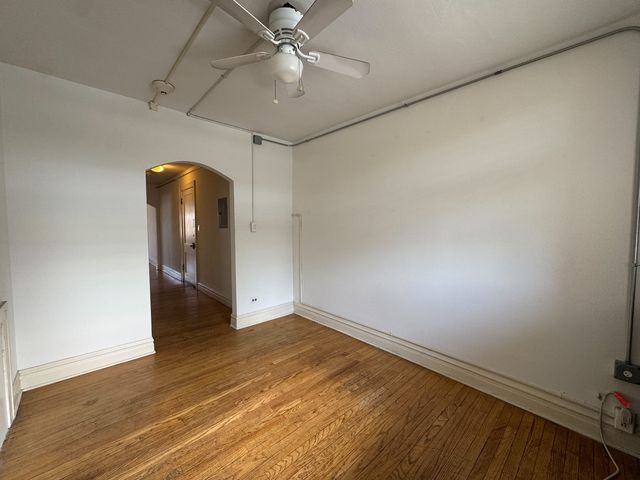 28w579 Stafford Place 1, Warrenville, IL 60555