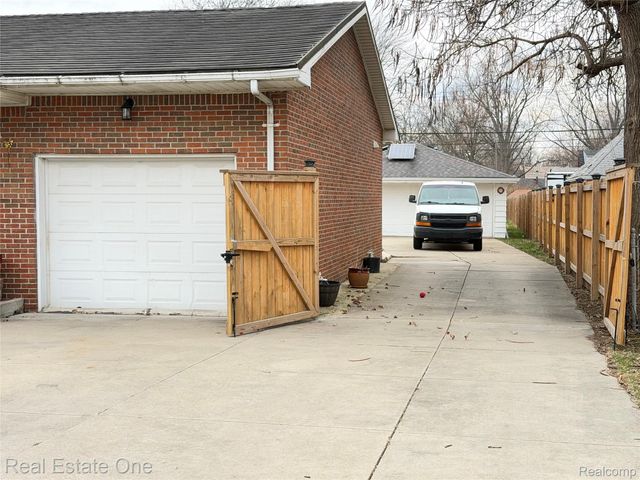 11200 Polk Street, Taylor, MI 48180