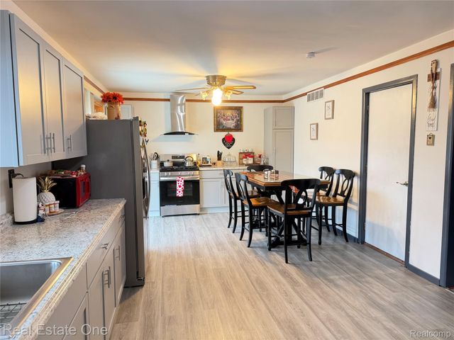 11200 Polk Street, Taylor, MI 48180