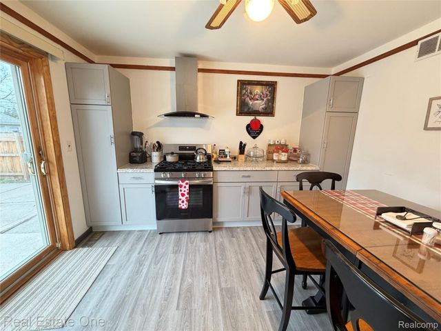 11200 Polk Street, Taylor, MI 48180