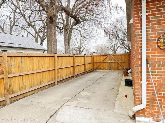 11200 Polk Street, Taylor, MI 48180