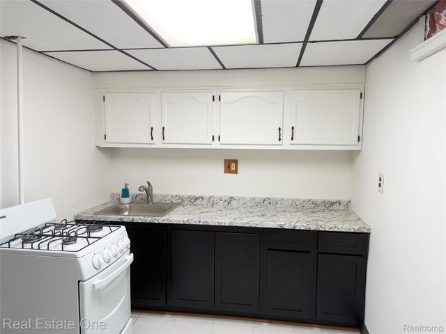 11200 Polk Street, Taylor, MI 48180