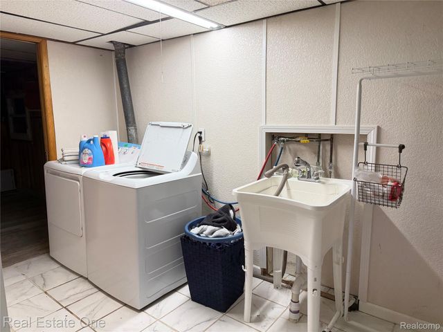 11200 Polk Street, Taylor, MI 48180