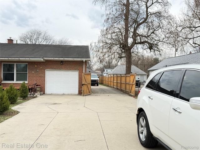 11200 Polk Street, Taylor, MI 48180