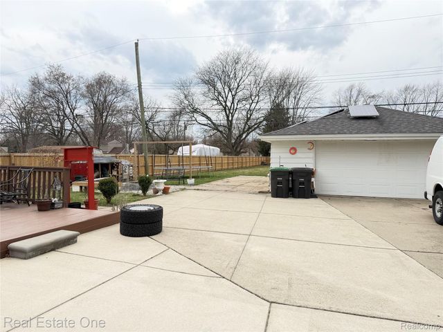 11200 Polk Street, Taylor, MI 48180