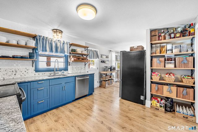 9 Hale Road, Enfield, CT 06082