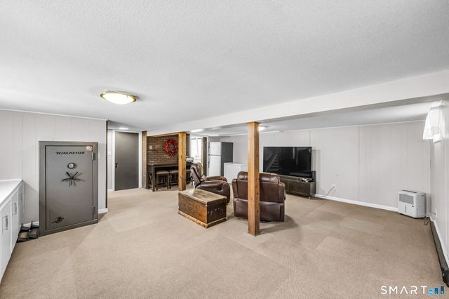 9 Hale Road, Enfield, CT 06082