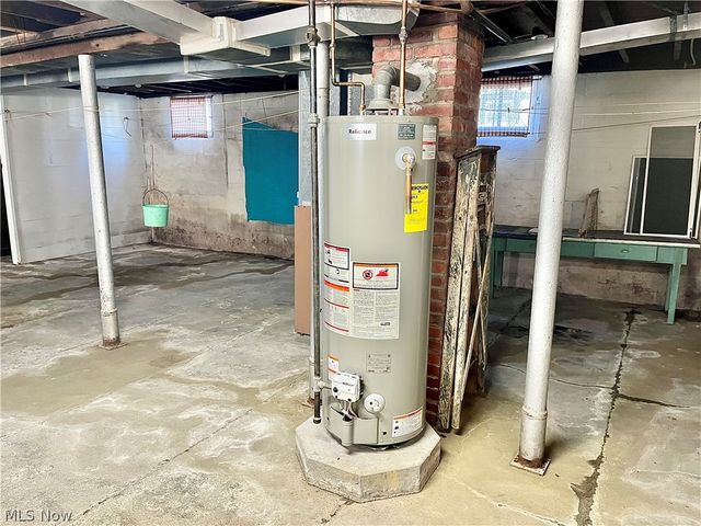 716 Grove Street, Conneaut, OH 44030