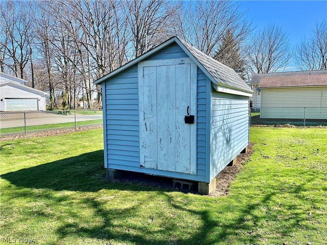 716 Grove Street, Conneaut, OH 44030