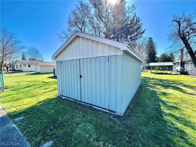 716 Grove Street, Conneaut, OH 44030