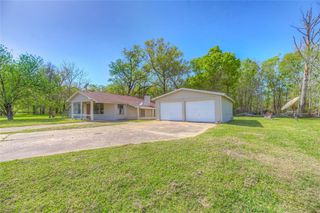 20 W Oakridge Drive, Point Blank, TX 77364