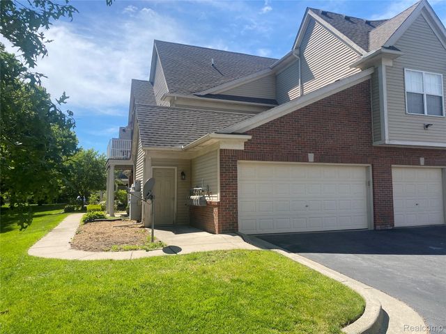 34558 Northrup Drive 8, Chesterfield Township, MI 48047