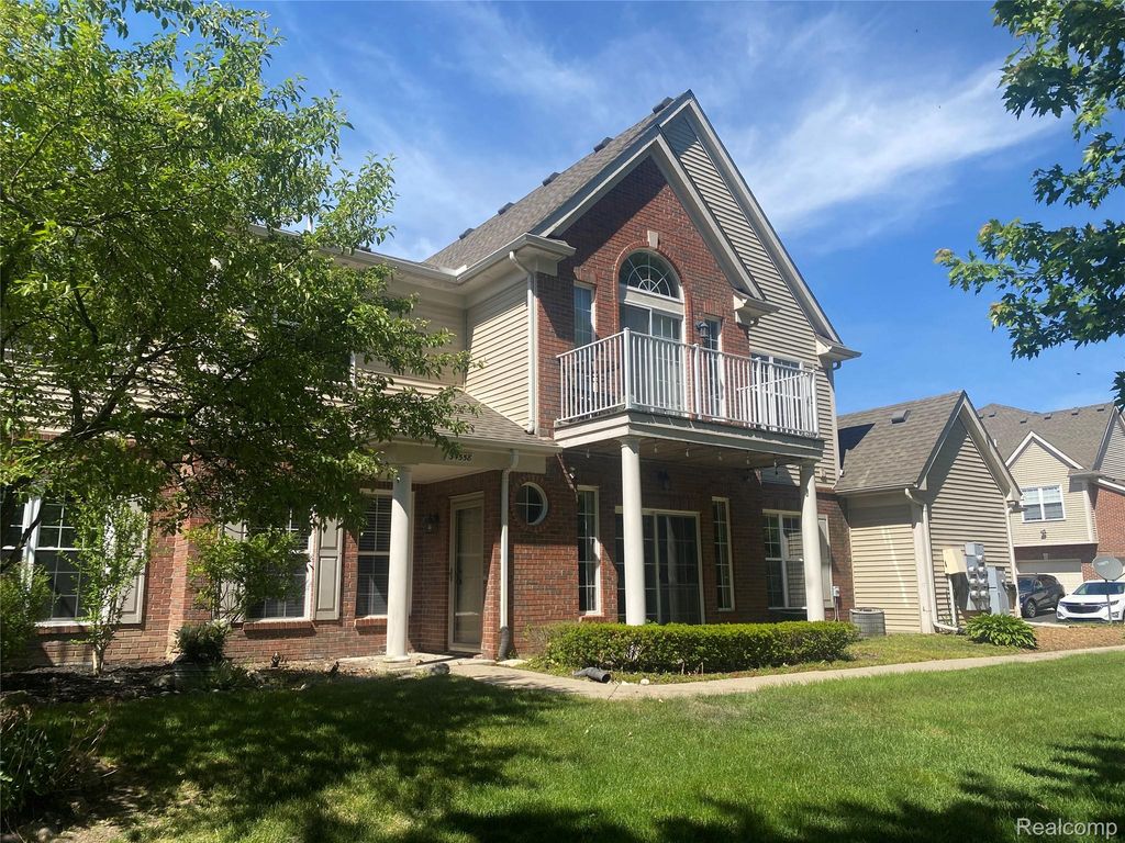 34558 Northrup Drive 8, Chesterfield Township, MI 48047