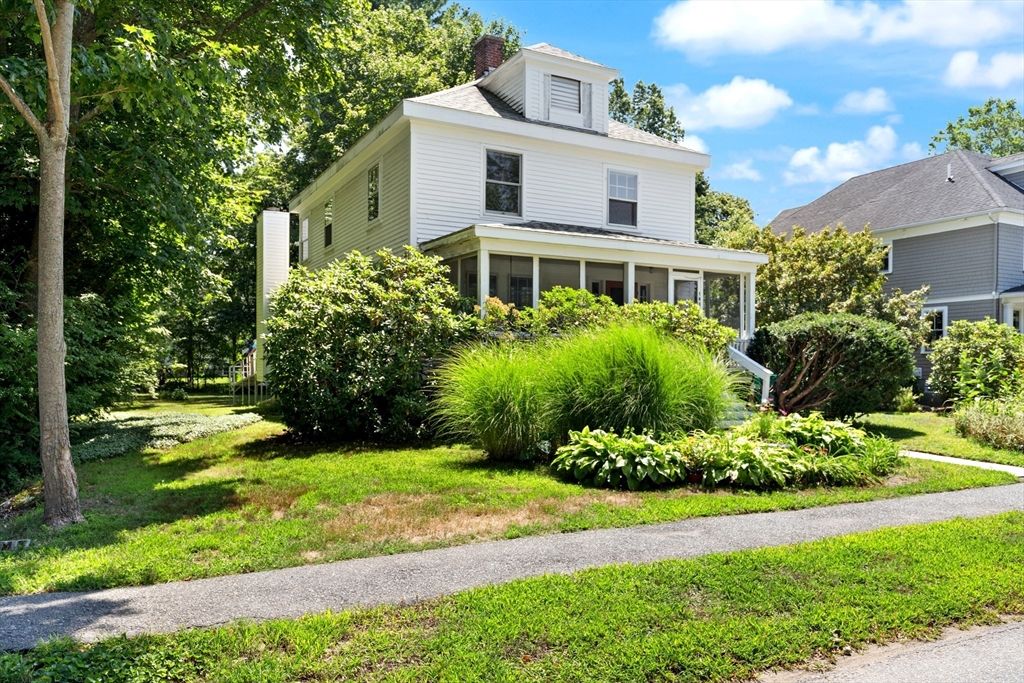 143 Everett Street, Concord, MA 01742