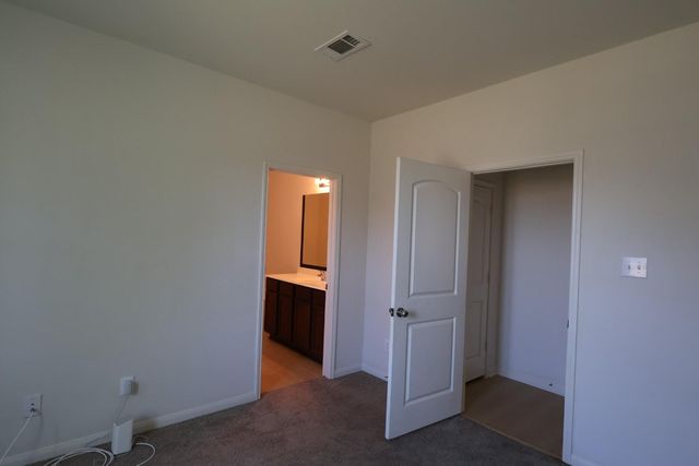 9811 Blue Sapphire Dr Drive, Iowa Colony, TX 77583