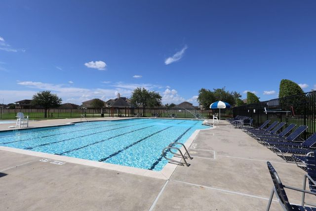 9811 Blue Sapphire Dr Drive, Iowa Colony, TX 77583