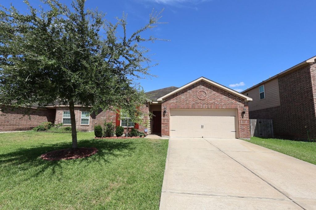 9811 Blue Sapphire Dr Drive, Iowa Colony, TX 77583
