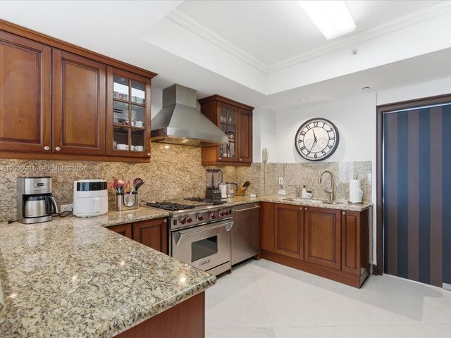 17875 Collins Ave 1501, Sunny Isles Beach, FL 33160