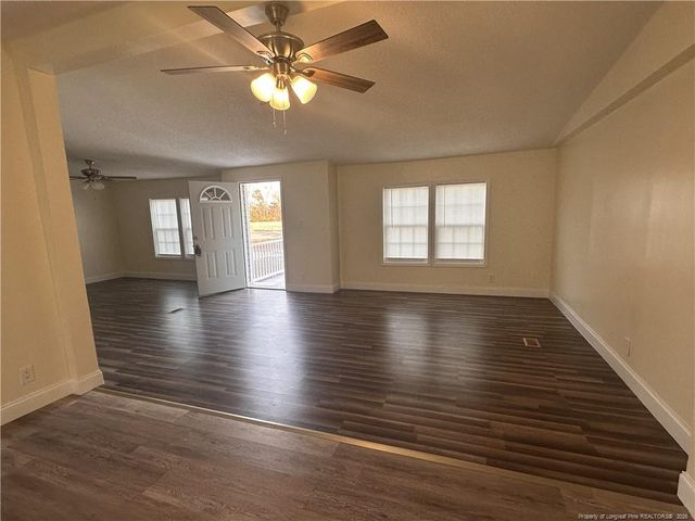 542 Red Oak Farm Road, Tar Heel, NC 28392