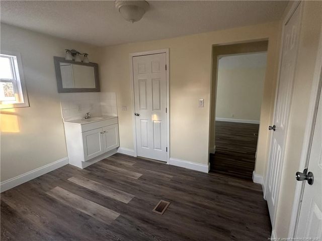 542 Red Oak Farm Road, Tar Heel, NC 28392