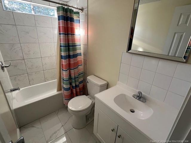 542 Red Oak Farm Road, Tar Heel, NC 28392