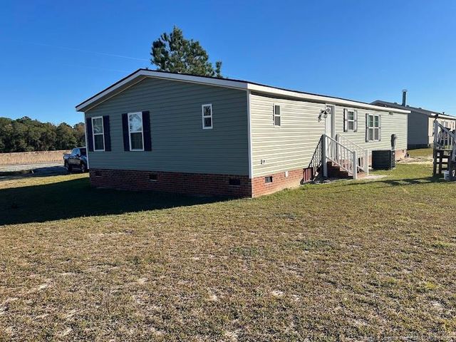 542 Red Oak Farm Road, Tar Heel, NC 28392