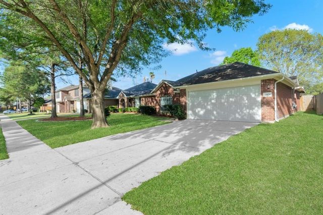 11830 Copperas Creek Drive, Sugar Land, TX 77498