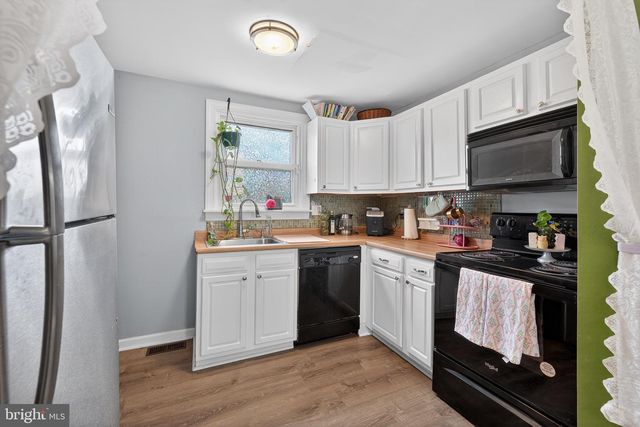 9 LAUREL AVE, Wilmington, DE 19809